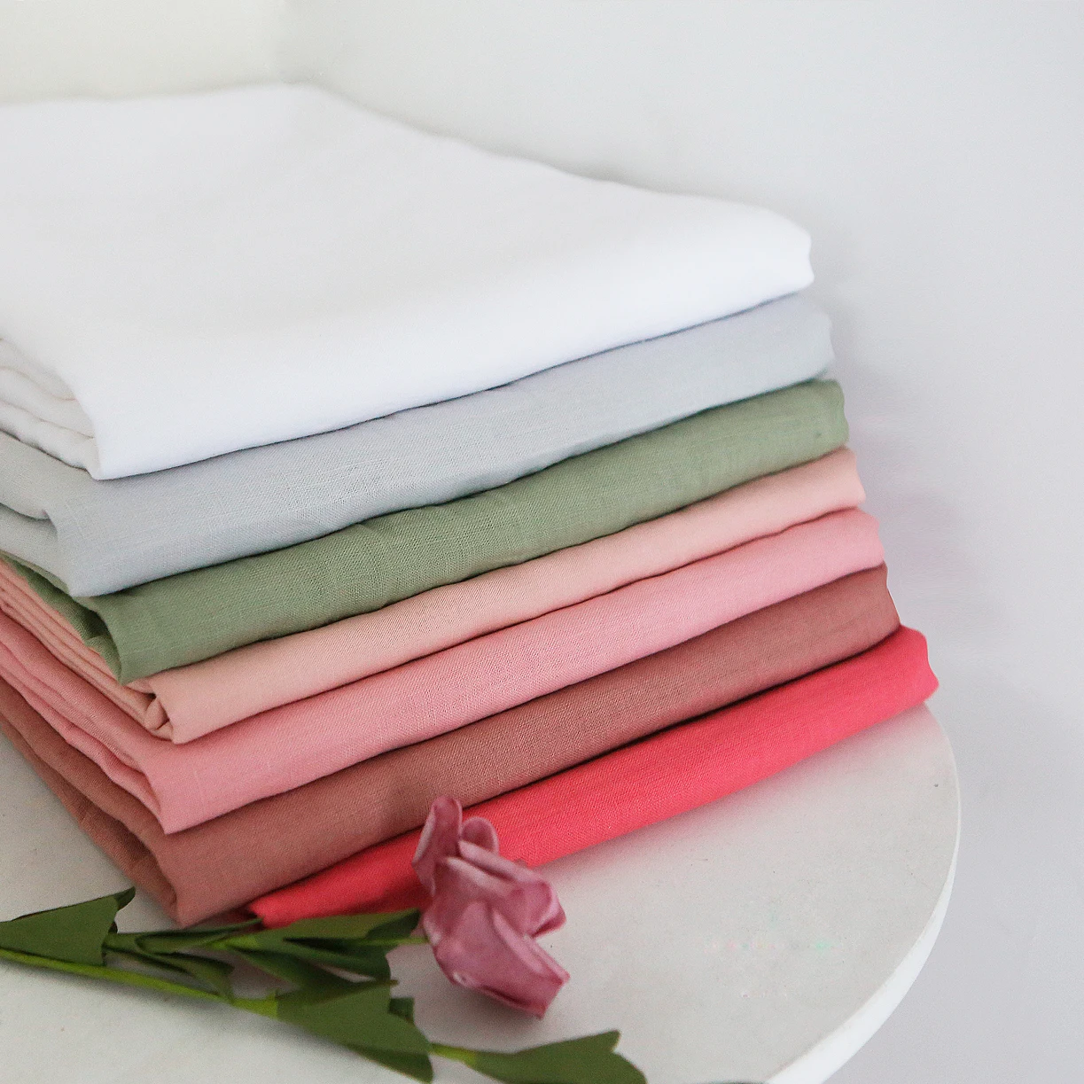 Muti-functional 100% linen fabric /soft lightweight linen cotton  blended fabric for dress stocklot in roll