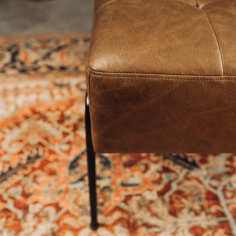 Classic Barcelona Chair Thickened Upholstered Metal Feet Bedroom Furniture Commercial Decorative Chairs Faux Leather White Bone