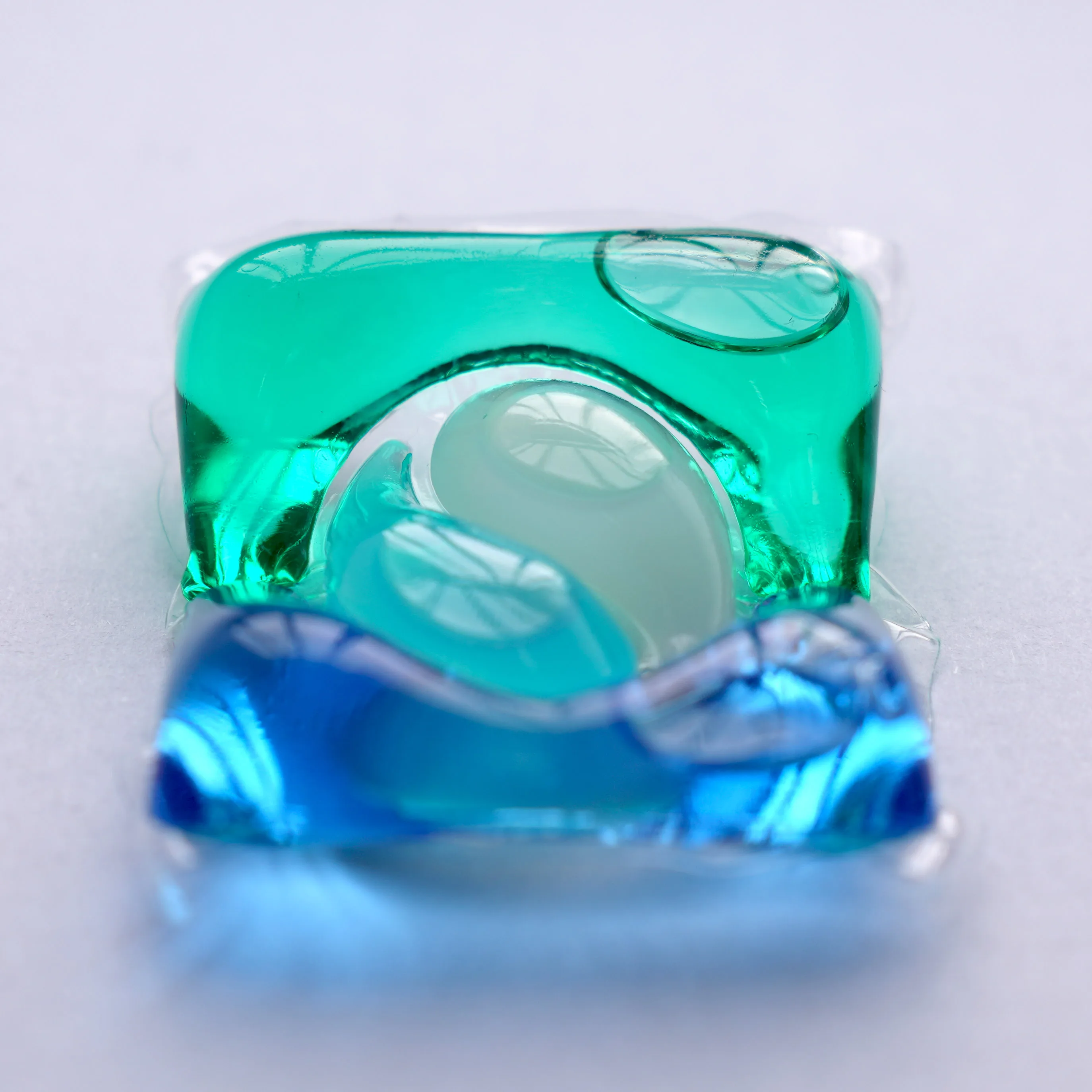 Brand pods 4-in-1 laundry detergent washing capsules detergent beads organic laundry pods manufacturer OEM/ODM