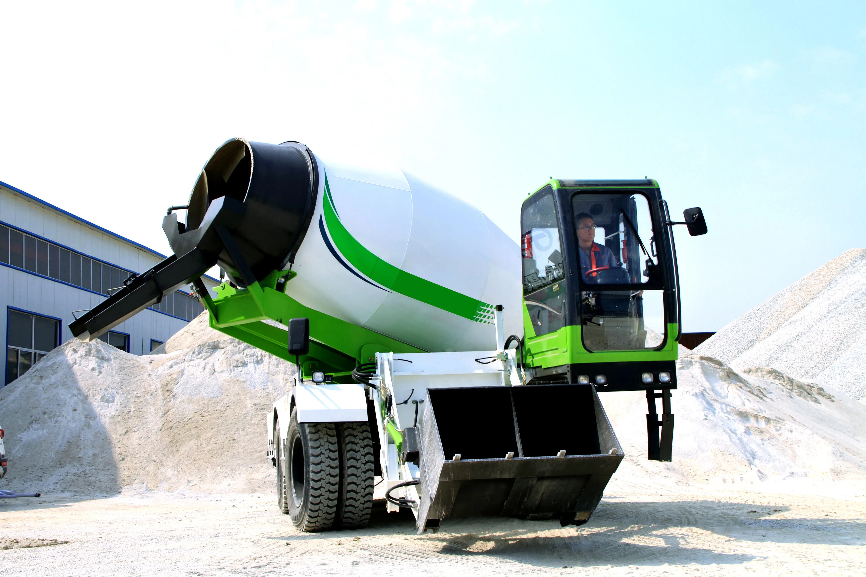 TOP factory HUAYA 3.5 cbm 4 cbm 6.5 cbm Self Loading Concrete Mixer  with EPA/Euro5