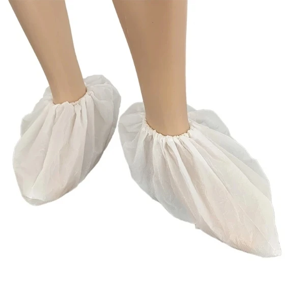 Cleanroom Waterproof Heavy Duty CPE 9mil Seamless Diamond Pattern Skid Resistant Shoe Covers Medical Cap & Shoe Cover