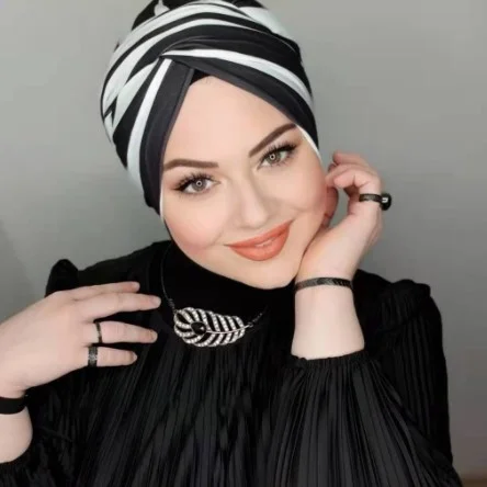 MOTIVE FORCE hot selling Cheaper Mixed Color Muslim Malaysia Women stitched striped Hijab Hijab Tube Turban