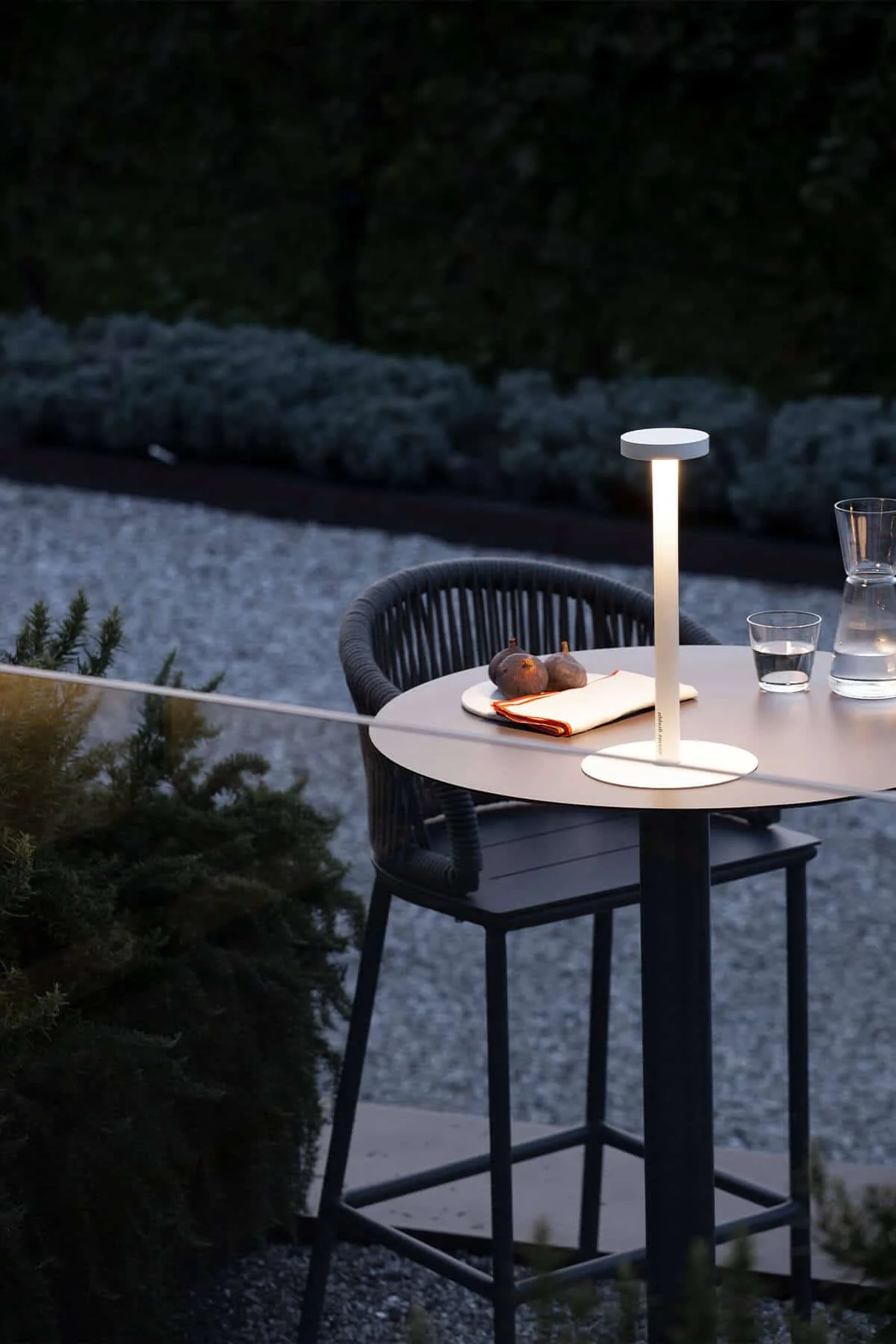 Modern patio leisure Aluminium frame with rope bar set  poolside  balcony bar chair and table  set