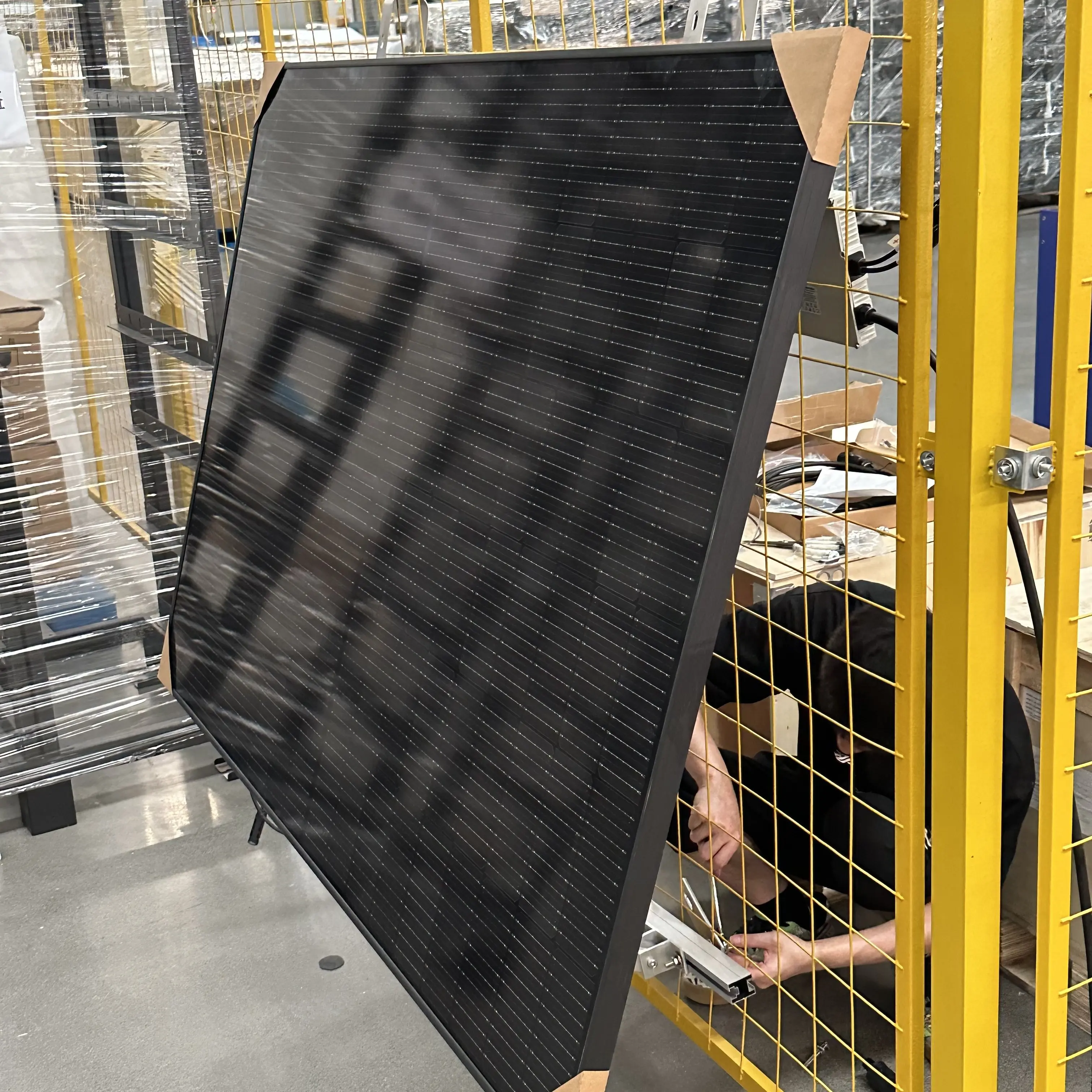 EU Warehouse LONGi Jinko JA Trina 550w Solar Panels price 555w 560W Solar power Panel cell Mono 545w bifacial Solar Panel Cell