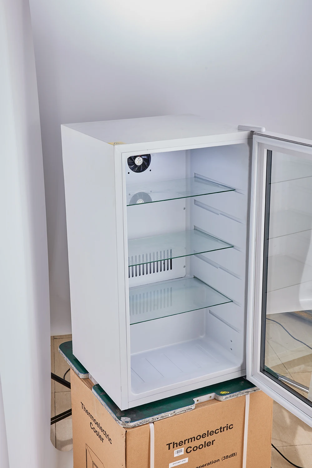 95L mini chocolate fridge mini bar counter top mini display refrigerator