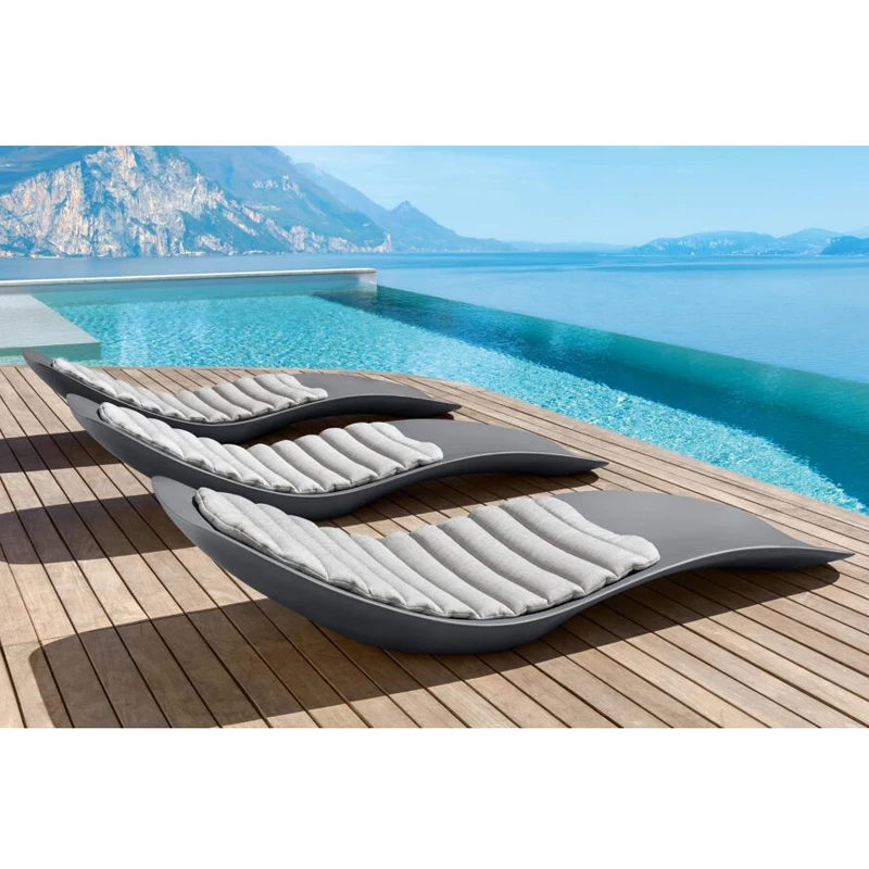 Refined CF117 Leisure White Plastic Outdoor Pool Sunbed Hotel Suitable Sun Daybed Lounger Chaise Beach Lounge Chair