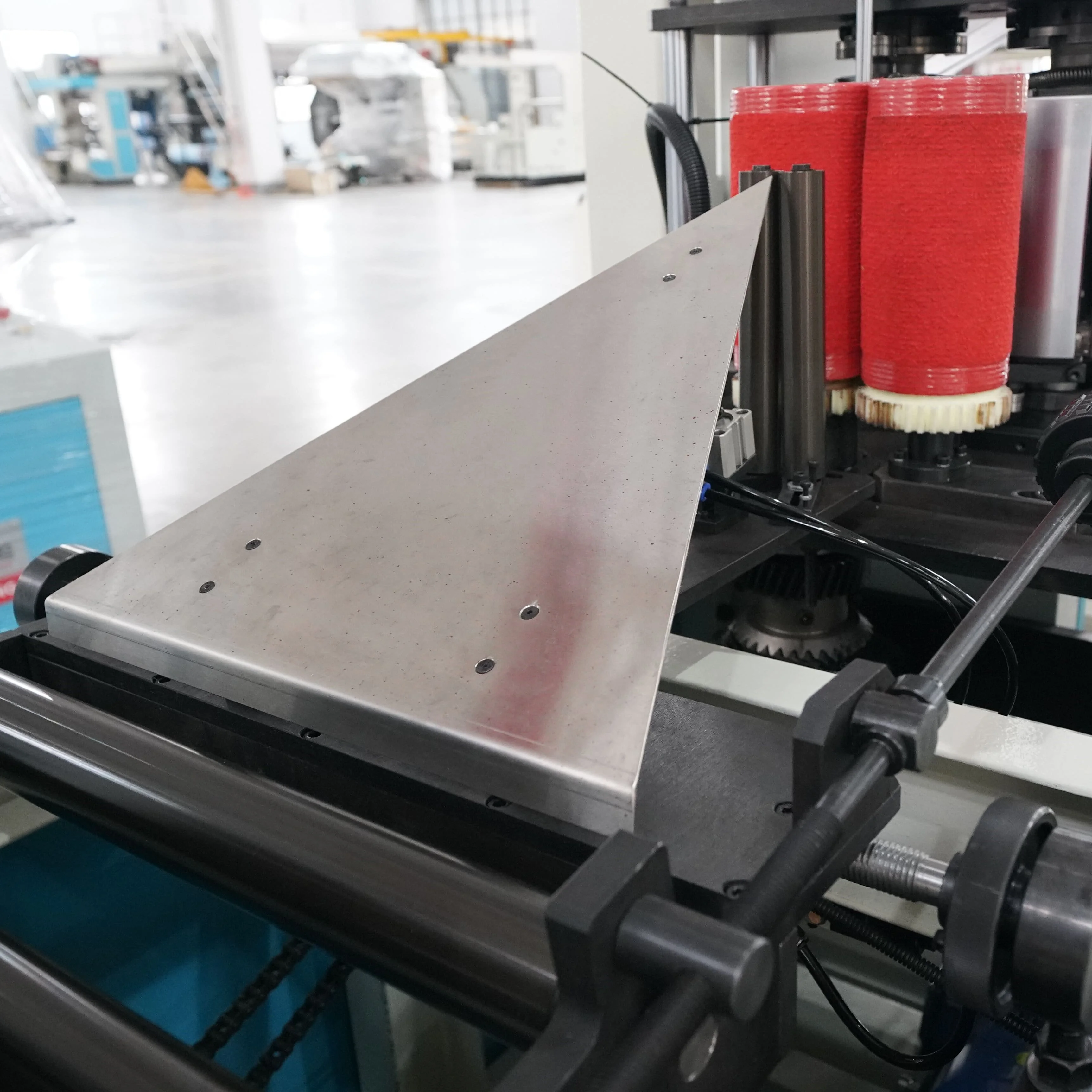 Napkin Printing Machine 6 color flexo printing, embossing, folding and cutting integrated napkin machine size 330/250/400