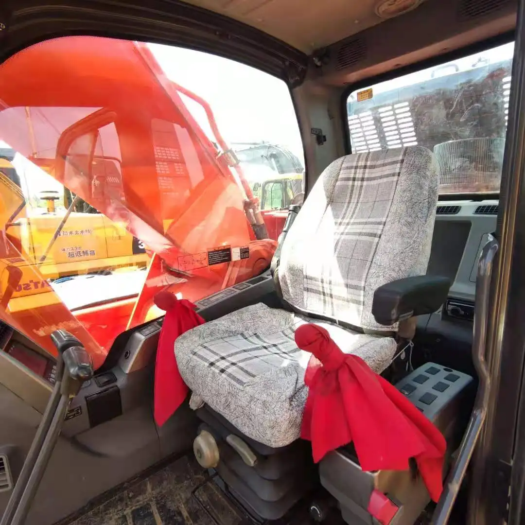 Original Korea used heavy DOOSAN machinery DOOSAN DX 300 in low price and good conditions for sale