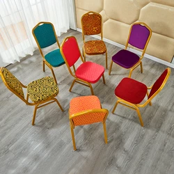 Недорогие Металлические алюминиевые железные стальные штабелируемые красные банкетные стулья для ресторанов и отелей