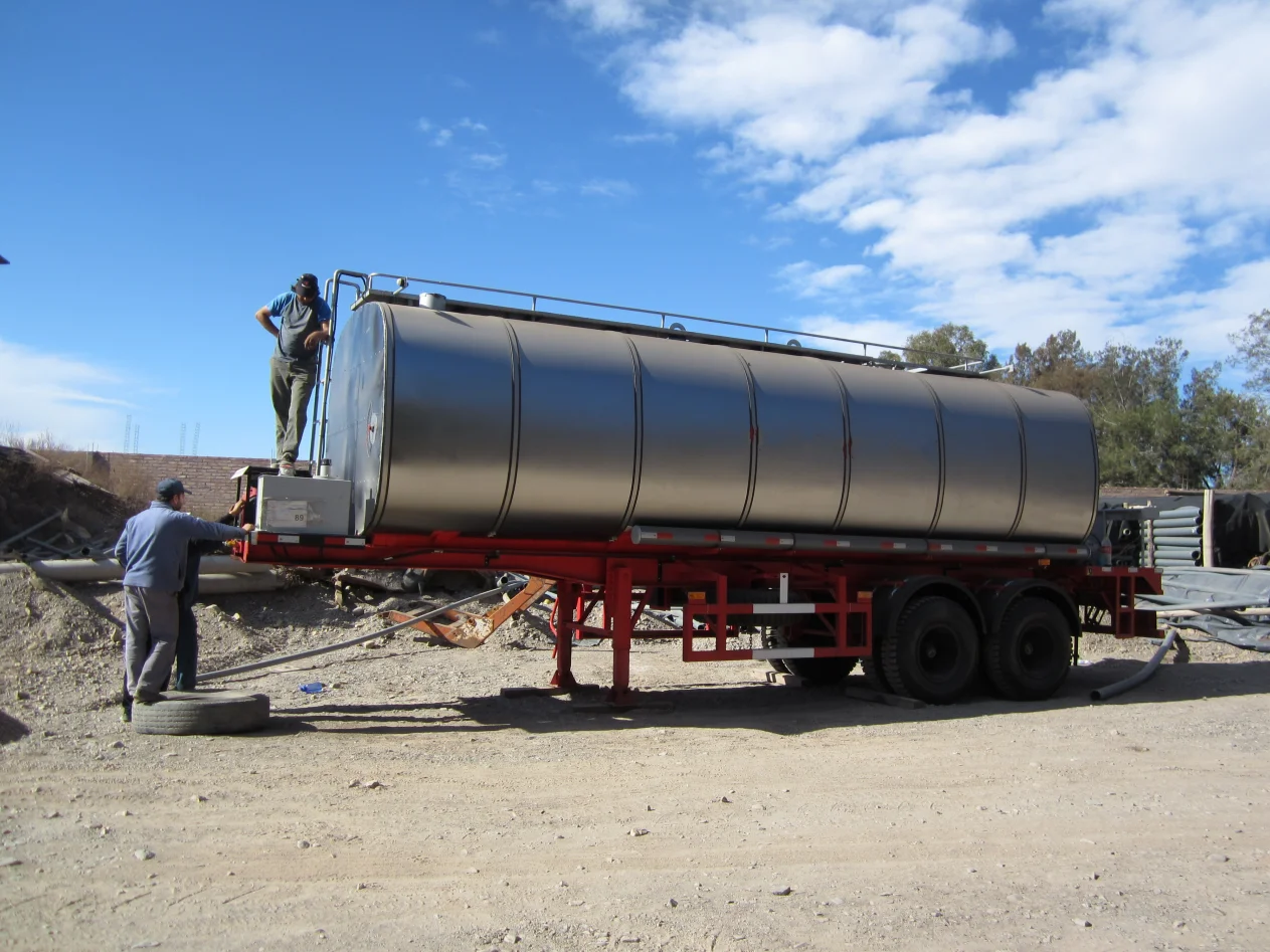 New Hot Sale 2 Axles 30 Cbm Asphalt Liquid Storage Bitumen Heating Tanker Semi Trailers For Sale