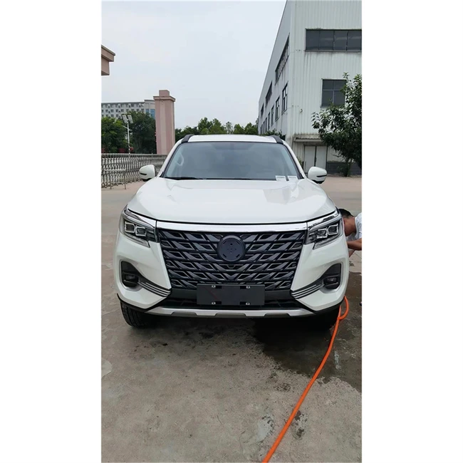 Used Car Nissan Paladin 5-Seater 2.0T 4WD SUV 0KM Cars Assistant Driving In Stock