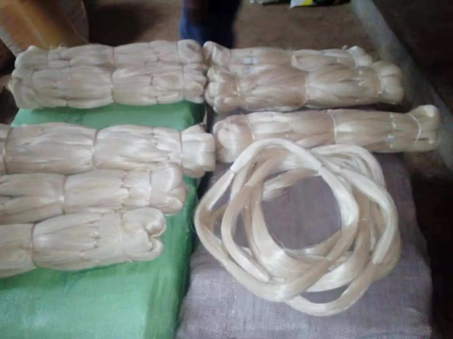 nature handmade abaca hank  yarn wall paper material  for weaving abaca fiber tinagak for decoration material