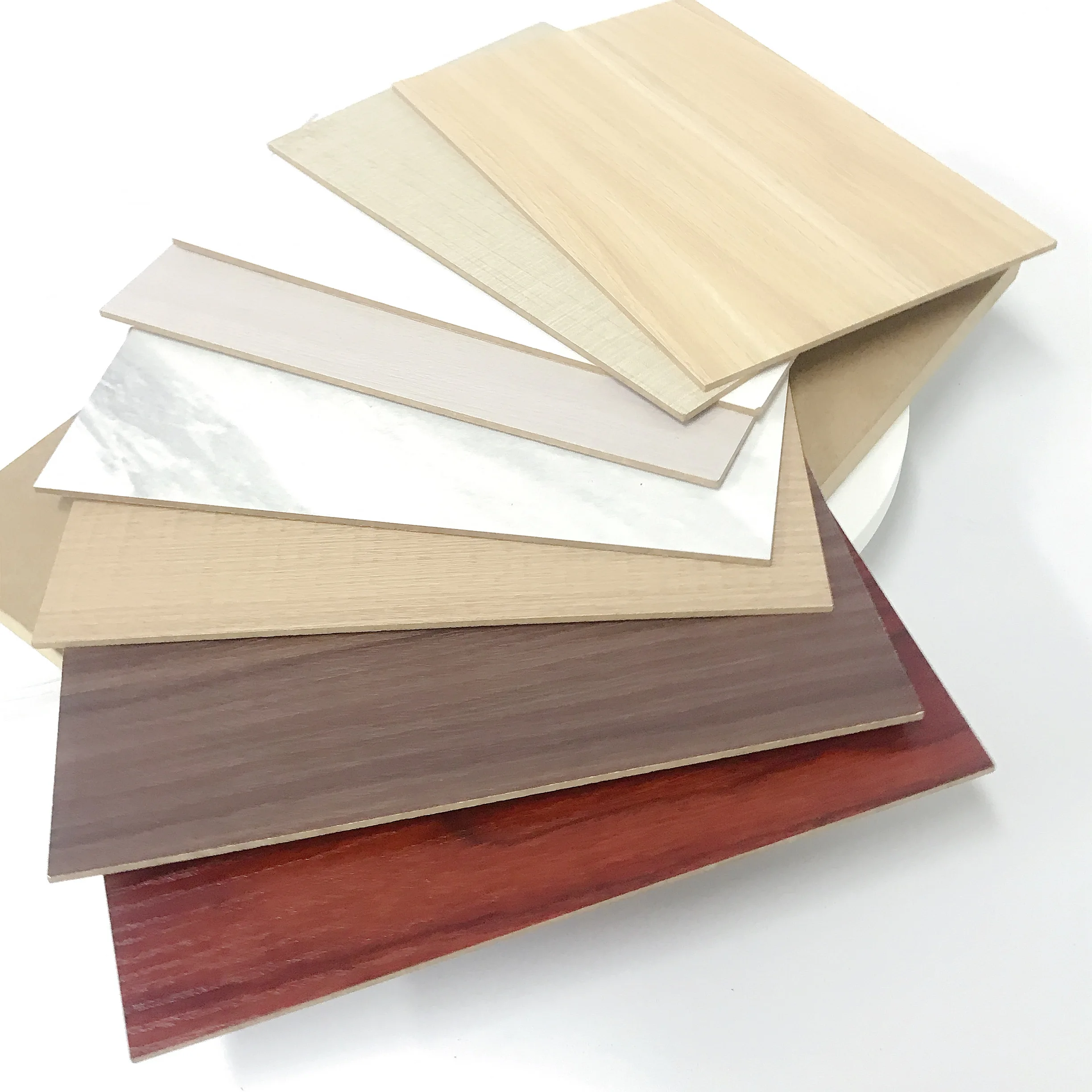 Hot Selling 15mm Melamine Veneer Various Colors Miscellaneous Wood Fiberboard MDF  E1\P2  for High-End Decoration