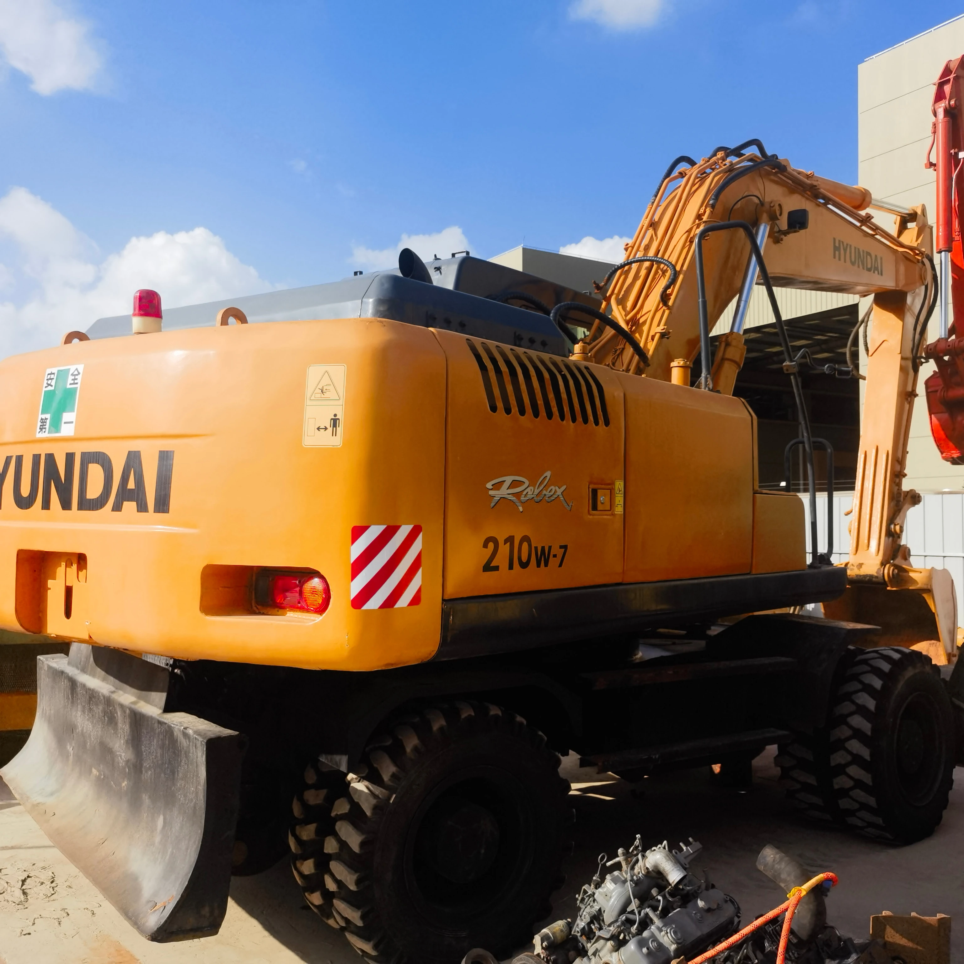 Б/у оригинальный Корея hyundai R210w колесный экскаватор Hyundai 210w использованный