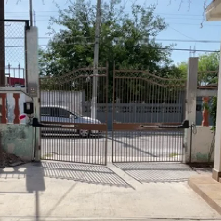 Chinese suppliers Door Operator Automatic GSM Gate Opener  for Sale