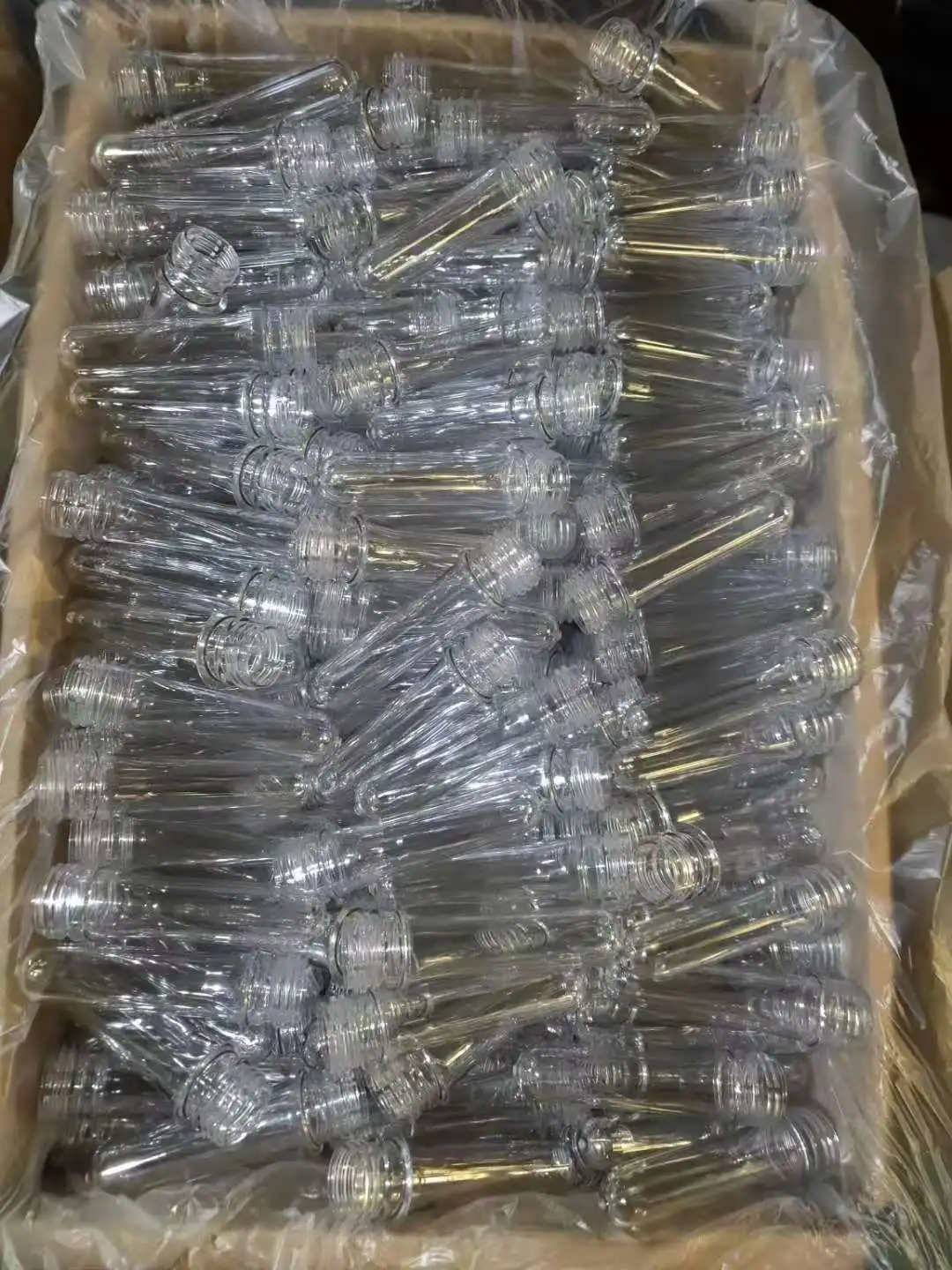 High Quality 28mm 30mm 38mm Plastic PET Preform For Blowing Beverage /Water Bottle