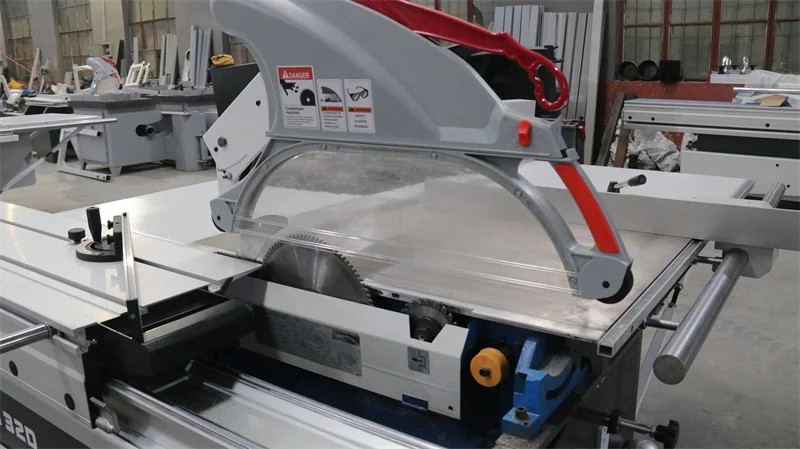 QDLW China sliding table saw high-quality digital fence woodworking panel saw double blade sliding table saw for wood cutting