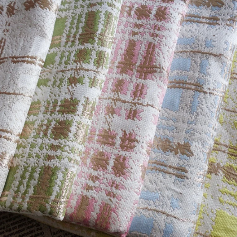 Fashion Yarn-dyed Checked Gold Plaid Wire Fabric Jacquard Brocade Fabric for Spring Autumn Clothing