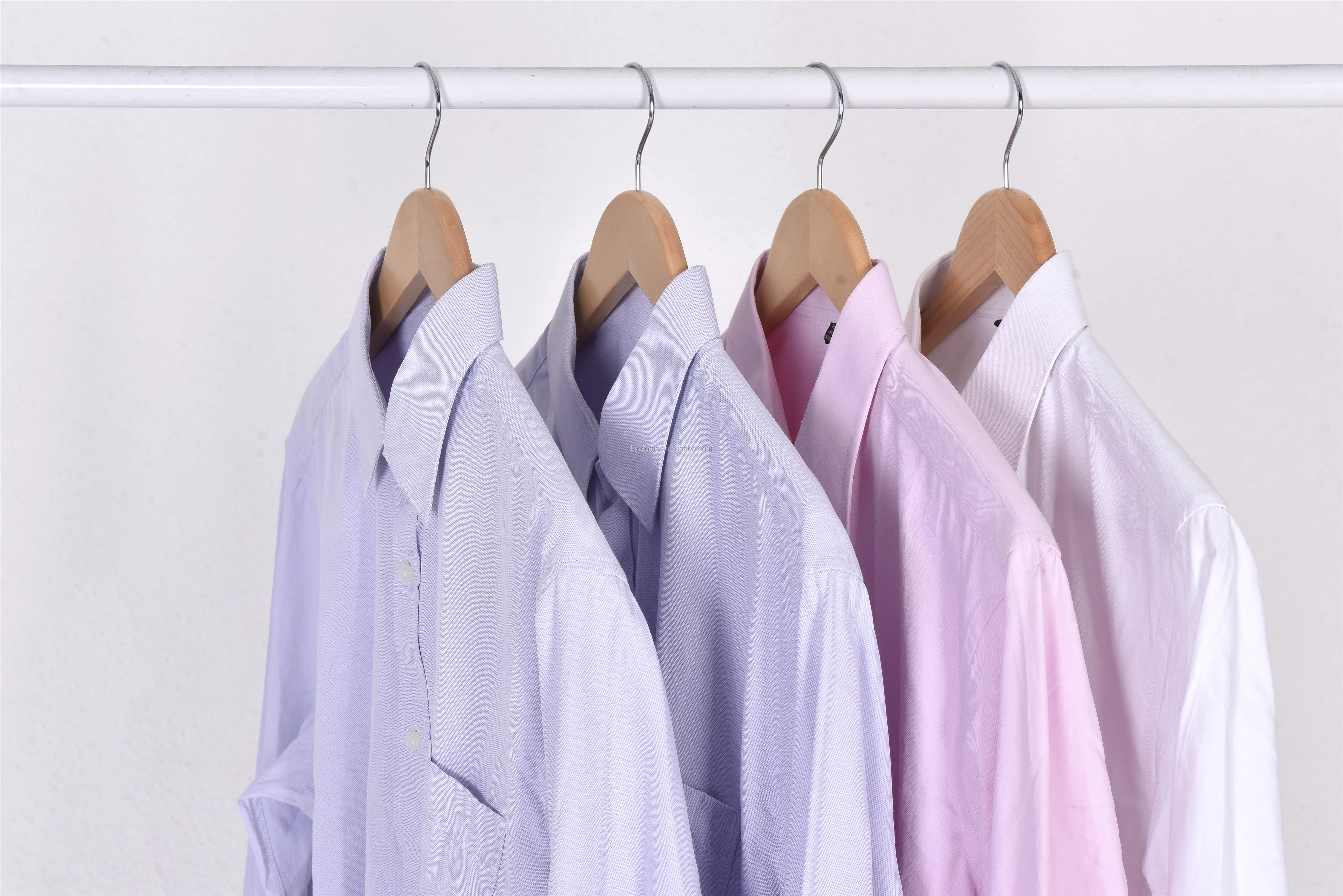 2023 Kindome factory Cheaper cheaper price promotion B grade wooden clothes  hangers for supermarket