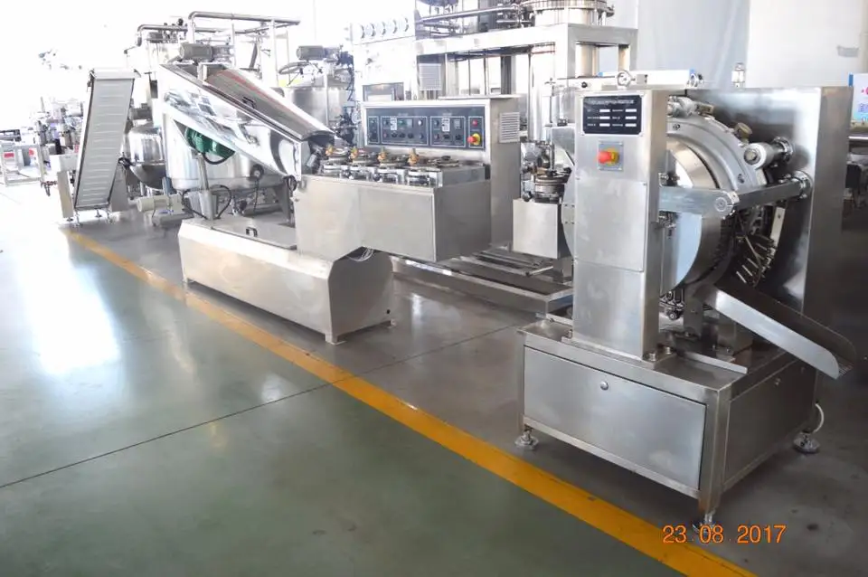 Fully- Automatic hard Candy Depositing Line bonbon candy machine for home use and factory use