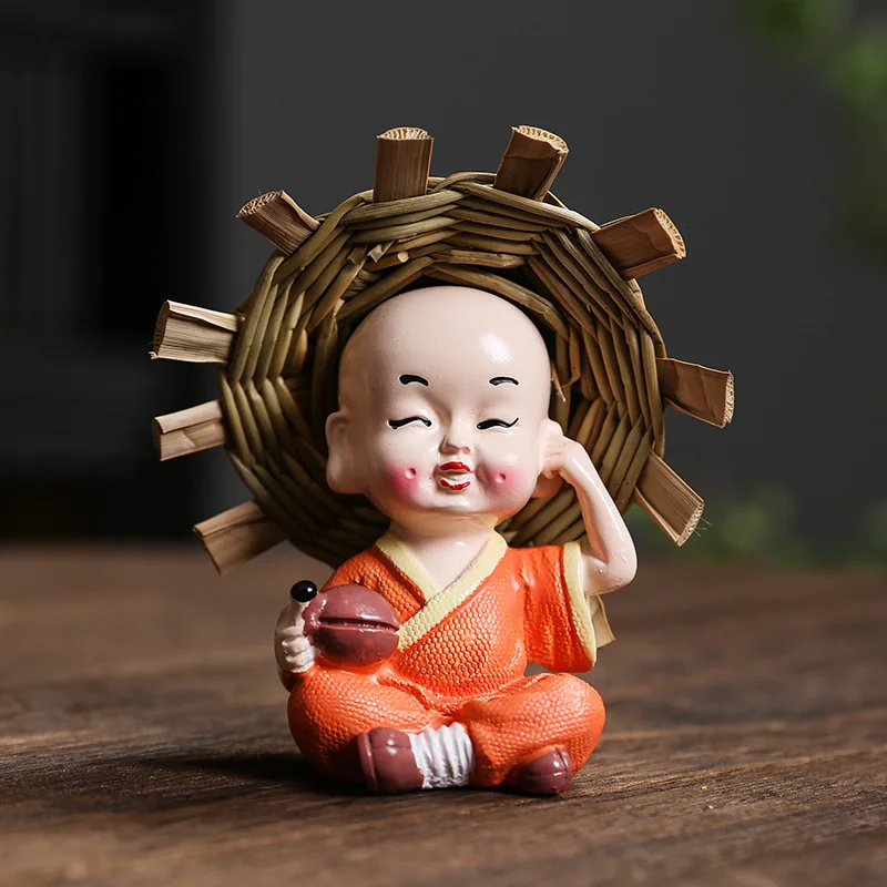 CELION New Sell Cute Little Monk Straw Hat Monk Resin Ornaments Cute Action Figurine For Car And Home Decoration
