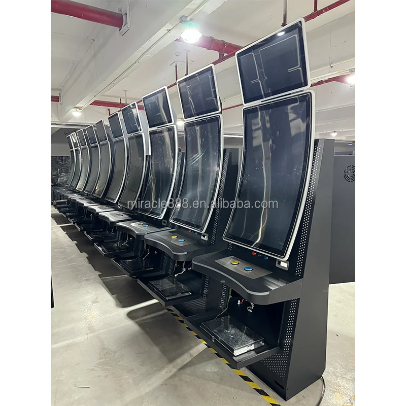 Las Vegas Card System/Coin Operated 43 Inch Curved Skill Games Machine One-stop Game Customized