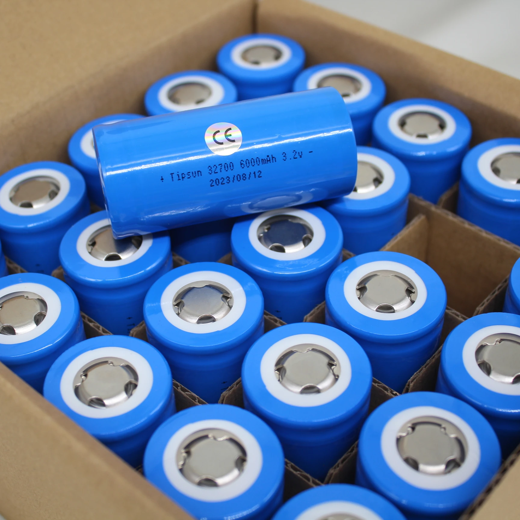 New Cylindrical 3.2v 32650 Lithium Battery 6000mah 32700 Lifepo4 Battery 3C for Solar Energy Storage