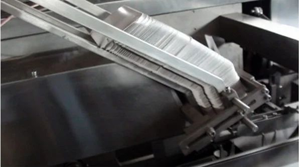 Ведущее производство, высокоскоростная автоматическая вертикальная машина для нанесения краски на бутылки, 10 микропетель