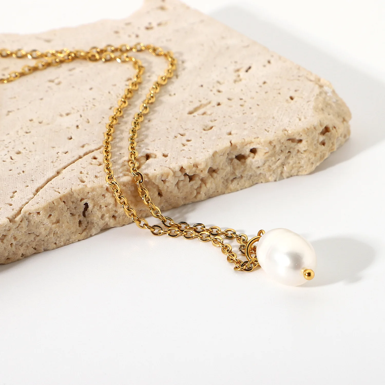 Fashion Freshwater Pearl Pendant Necklace Waterproof Stainless Steel Pearl Necklace 18K Gold Plated Collar Chain Women Jewelry
