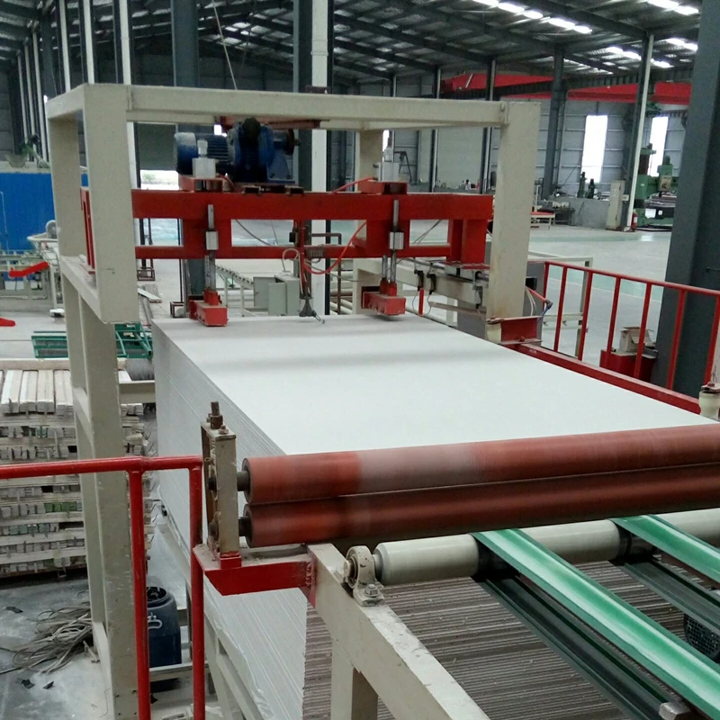 PVC veneer gypsum ceiling board equipment.The composite mechanical.