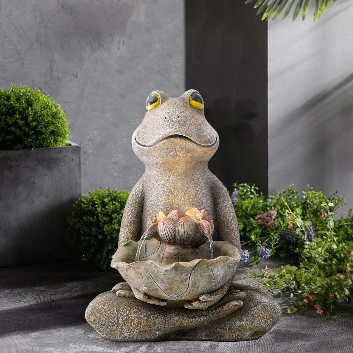 Manufacturer Garden Outdoor Decorative Custom Frog Shape Waterfall Fountain With Led Lights
