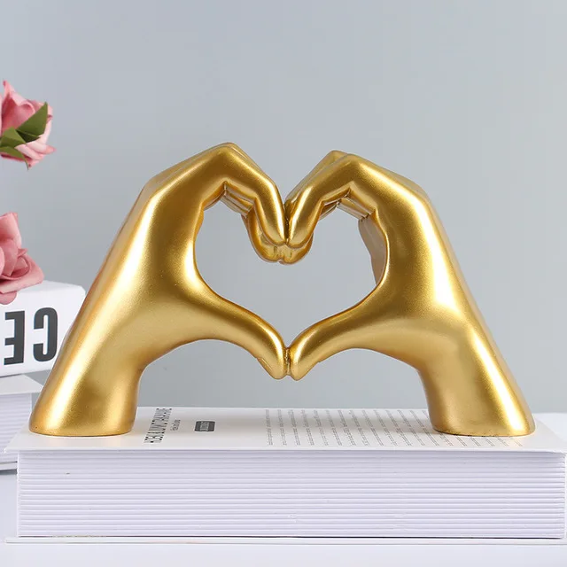 Resin Crafts Home Decor Love Ornaments for Bedroom Tabletop Heart Gesture Gift for Living Room Decoration