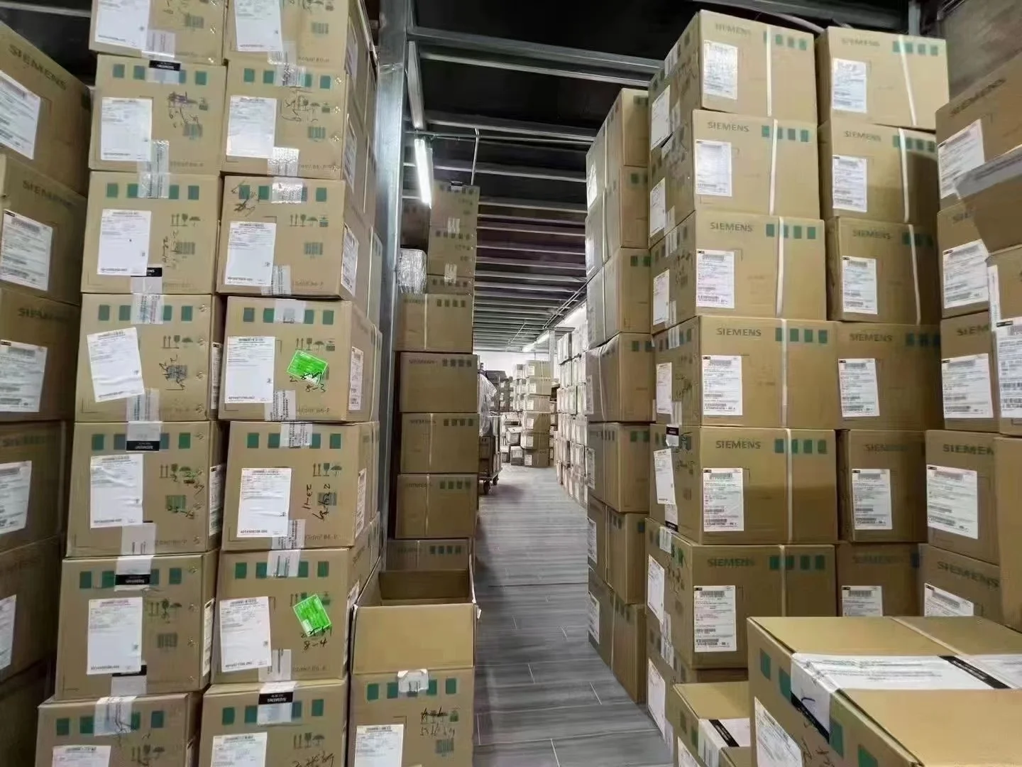 100% original One Year Warranty SIMATIC S7-1200 SM 1226 F-DI 16x24 VDC PLC 6ES7231-4HF32-0XB0