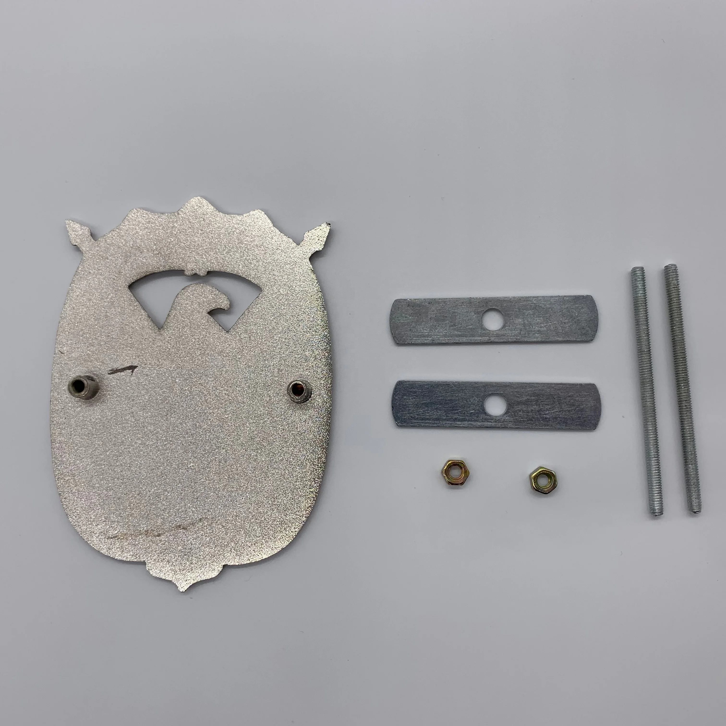 Wholesale hot sale custom UAE Abu Dhabi logo silver car badge