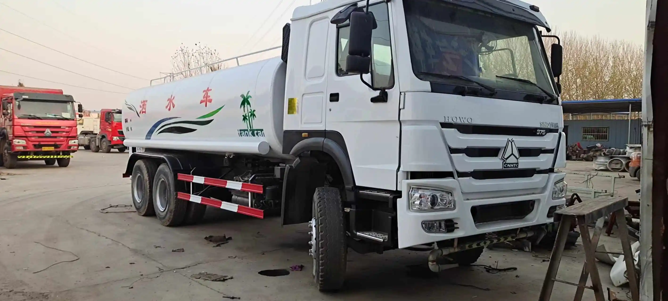 Heavy machine truck howo 6*4 water tank truck 20cbm capacity with high quality good price
