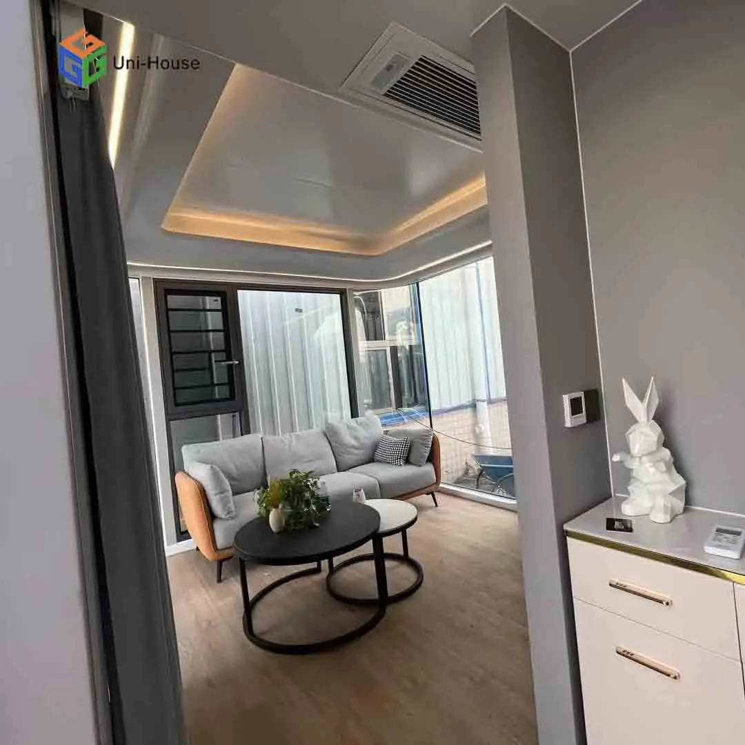 Outdoor Hotel Residential Space Capsule House Modular Durable Luxury Mini Tiny Prefab Container House With Bathroom Kitchen