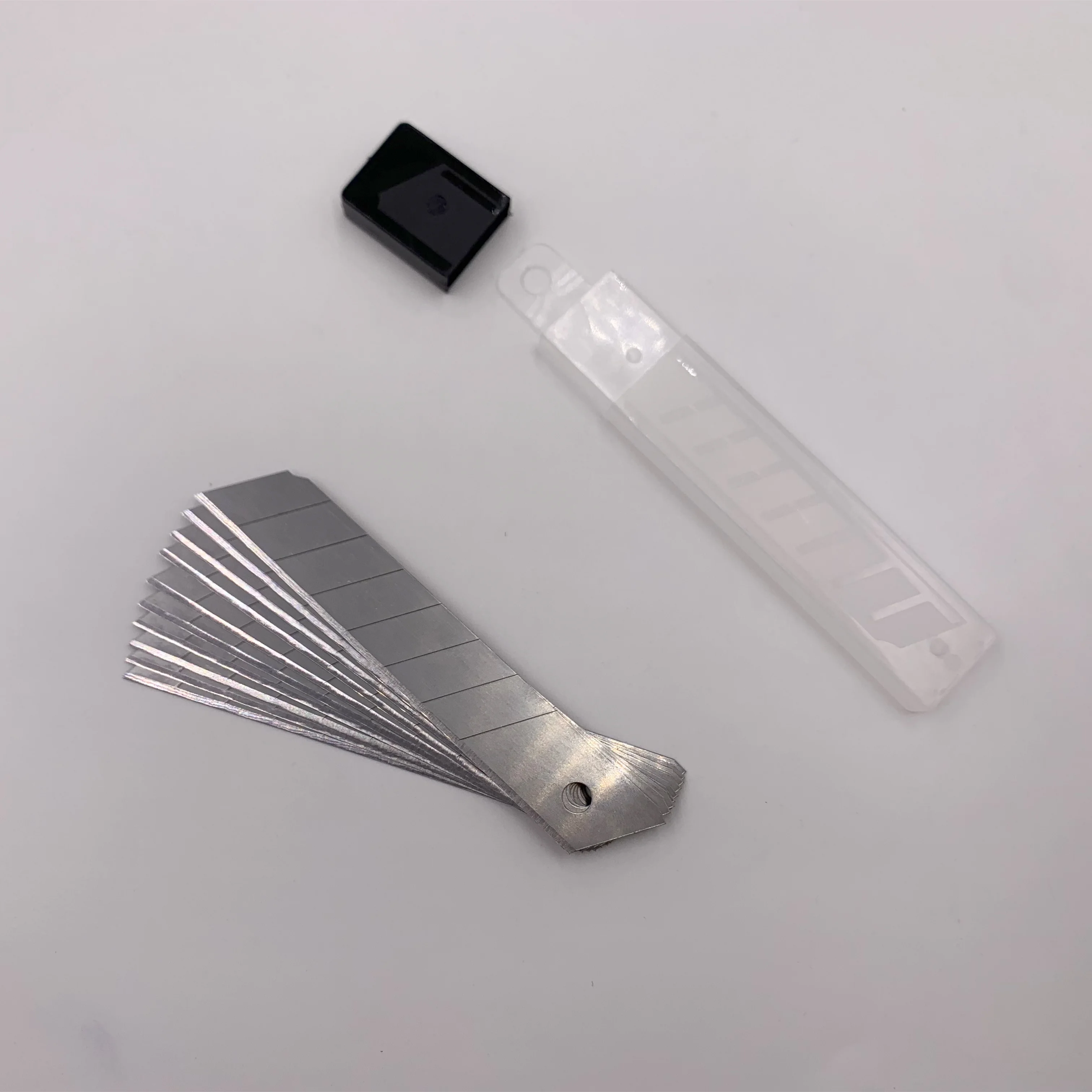 Carbon Steel Blade 18mm Width Utility Knife Blade Snap Off Cutter Knife Blade
