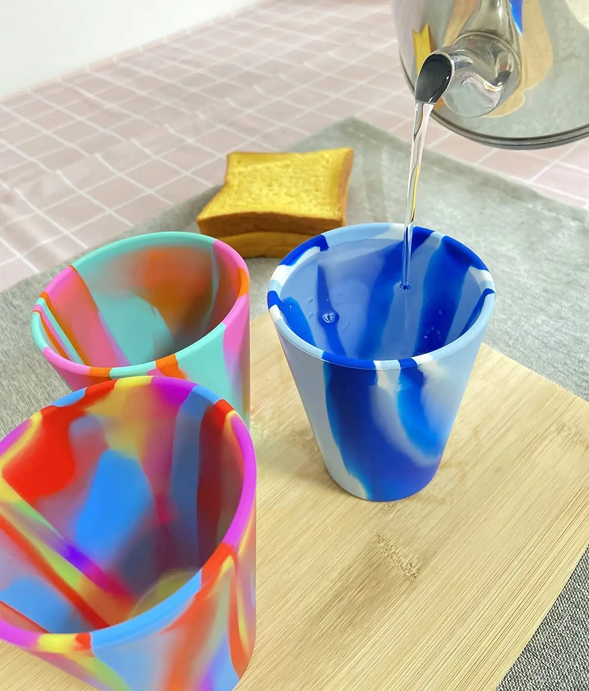 
Hot Selling Custom Portable Eco Friendly Tie Dye Silicone Wine Water Bottle Cup 