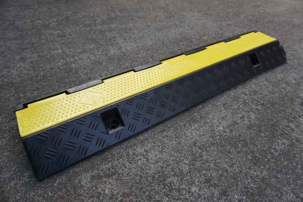 980*260*65mm China Factory Rubber Wire Floor Cover Safety Cable Ramp 1 Channel Cable Protector Ramp