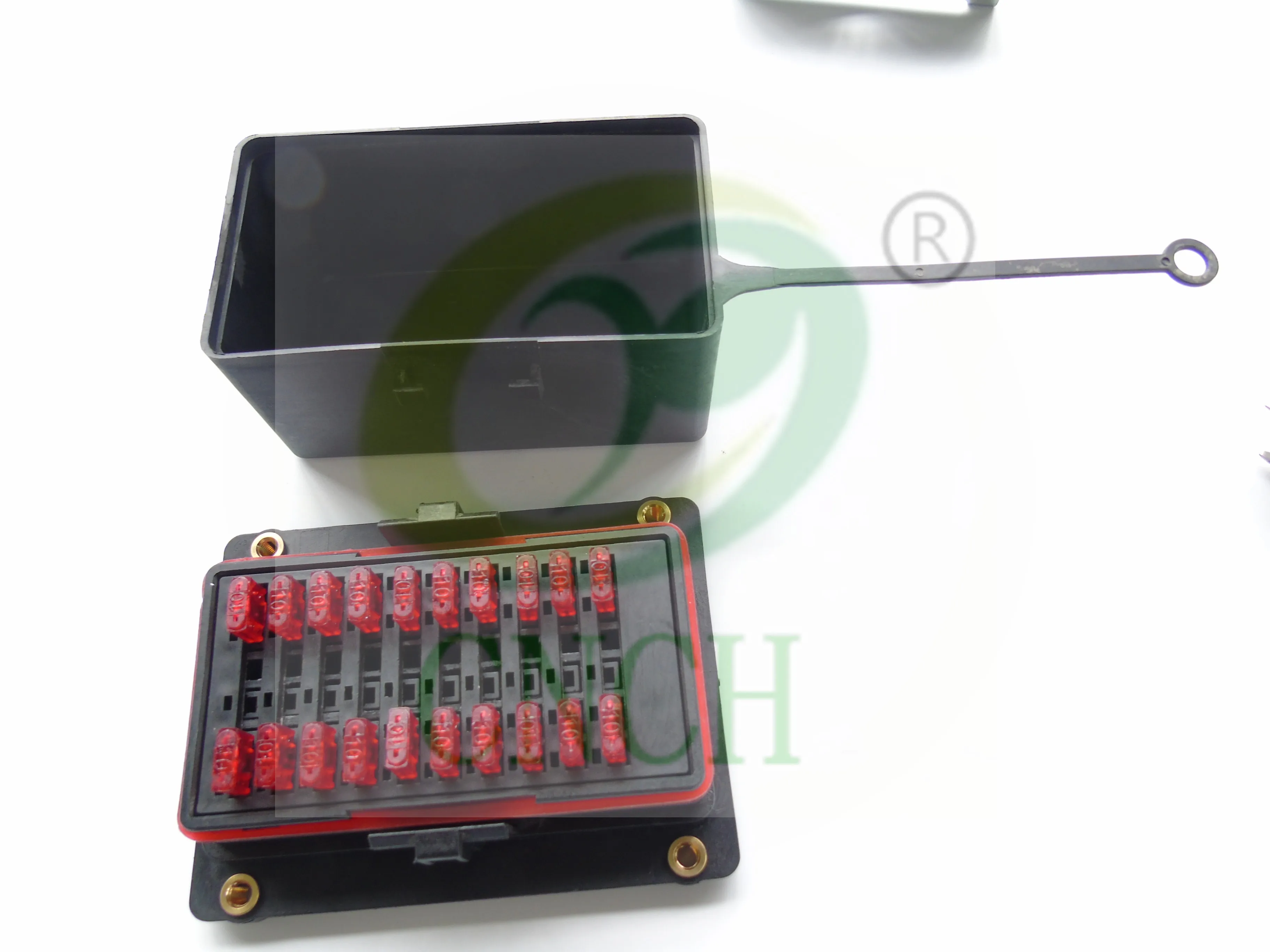 15303 Series Rear Terminal Mini Fuse and Relay Panel RTMR Bussmann