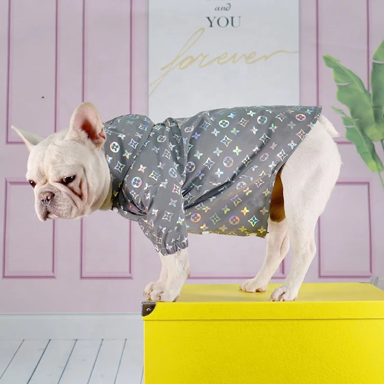 Hot Selling Luxury Designer Cat Dog Jacket Pet Apparel Wholesale Manufacturer Waterproof Reflective Hoodies Dog Clothes In Night