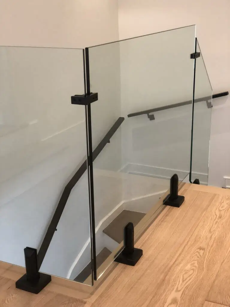 304 316 Casting Stainless Steel Glass Spigot Tempered Glass Balcony Rail Frameless Glass Railing
