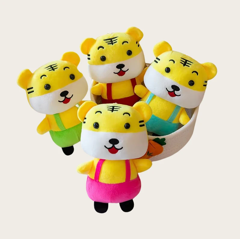 Factory Wholesale 20cm Mix Embroidery Stuffed Animal Plush Toy Crane Machine Plushie Doll Vending Claw Machine Plush Toy