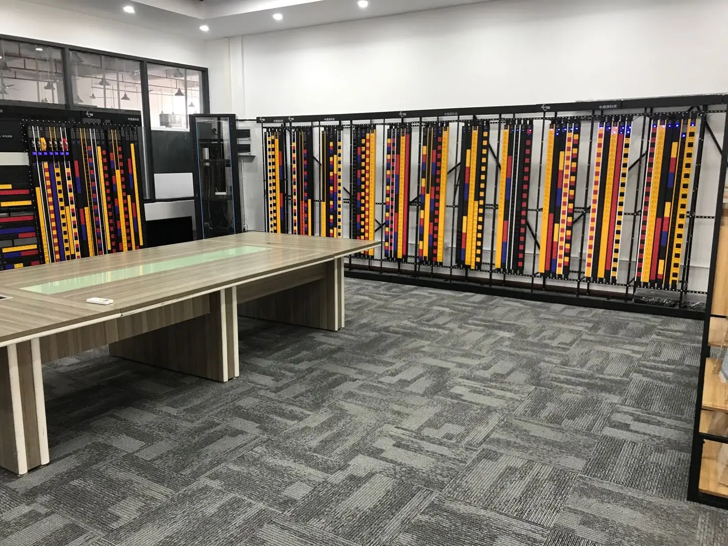 12 Outlet Managed PDU, Rackmount Power Distribution Unit,1 x Gigabit RJ-45 Port, Overload Protection, Surge Protection PDU