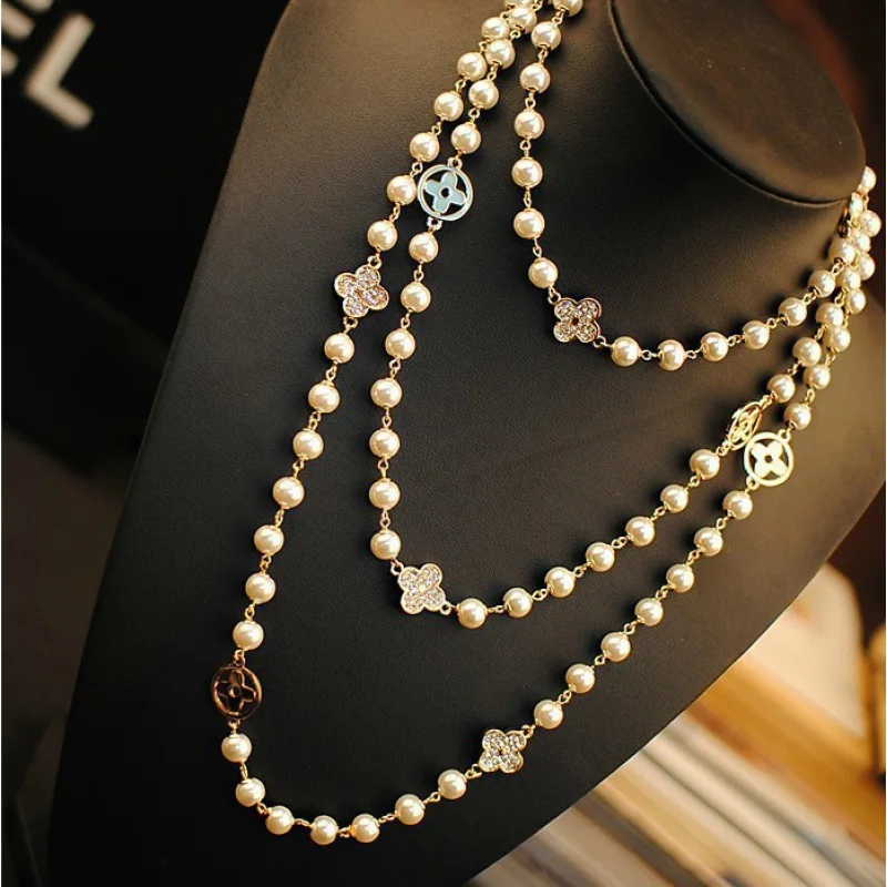 Designer Famous Classic Four Leaf Clover Sweater Chain Luxury Fashion Long Multilayer Necklace Handmade Pearl Alloy Fine Jewelry