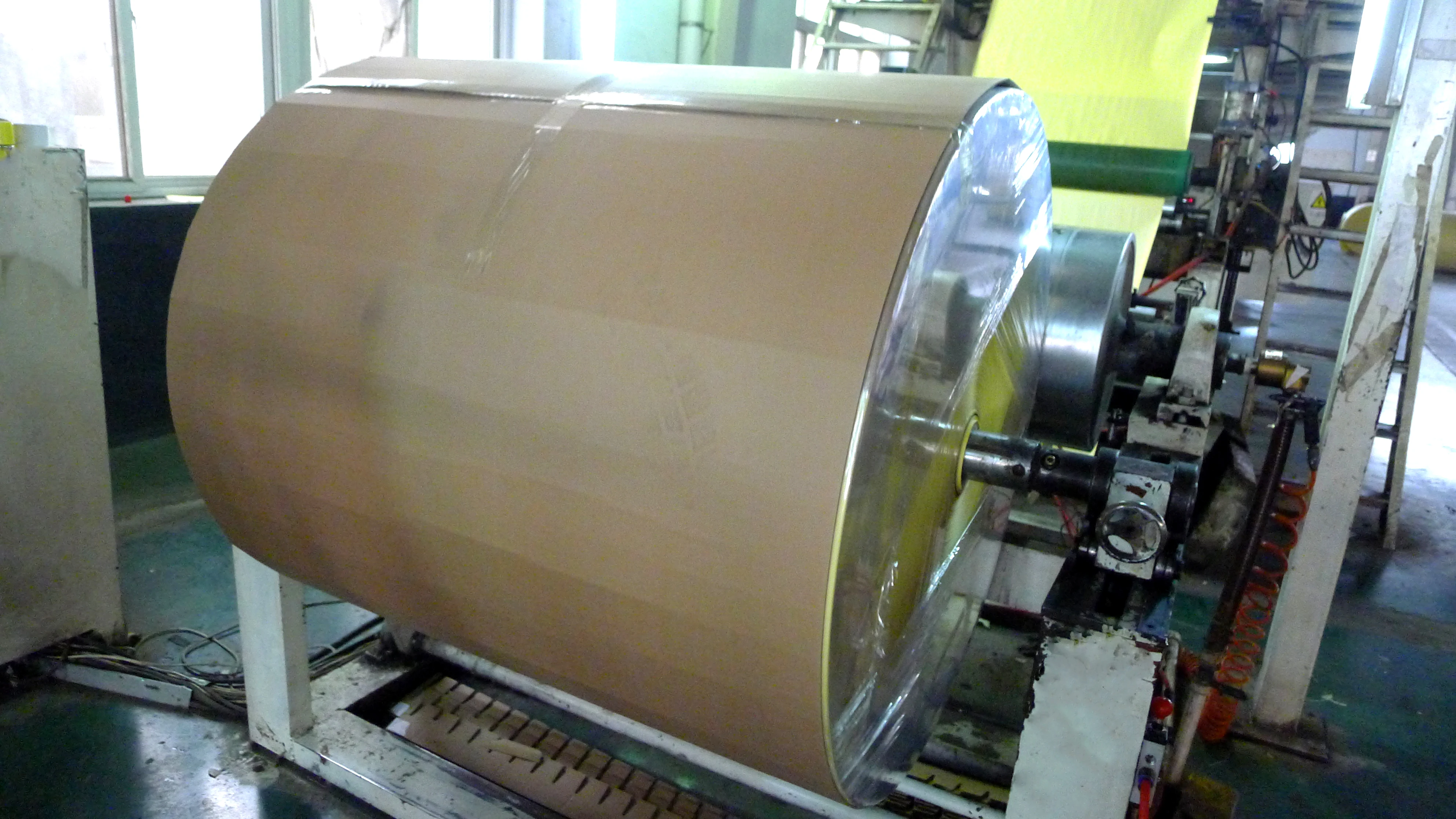 
China Brand Wholesale One Side Coated Silicon Release Paper Used For Sticker Paper Label 