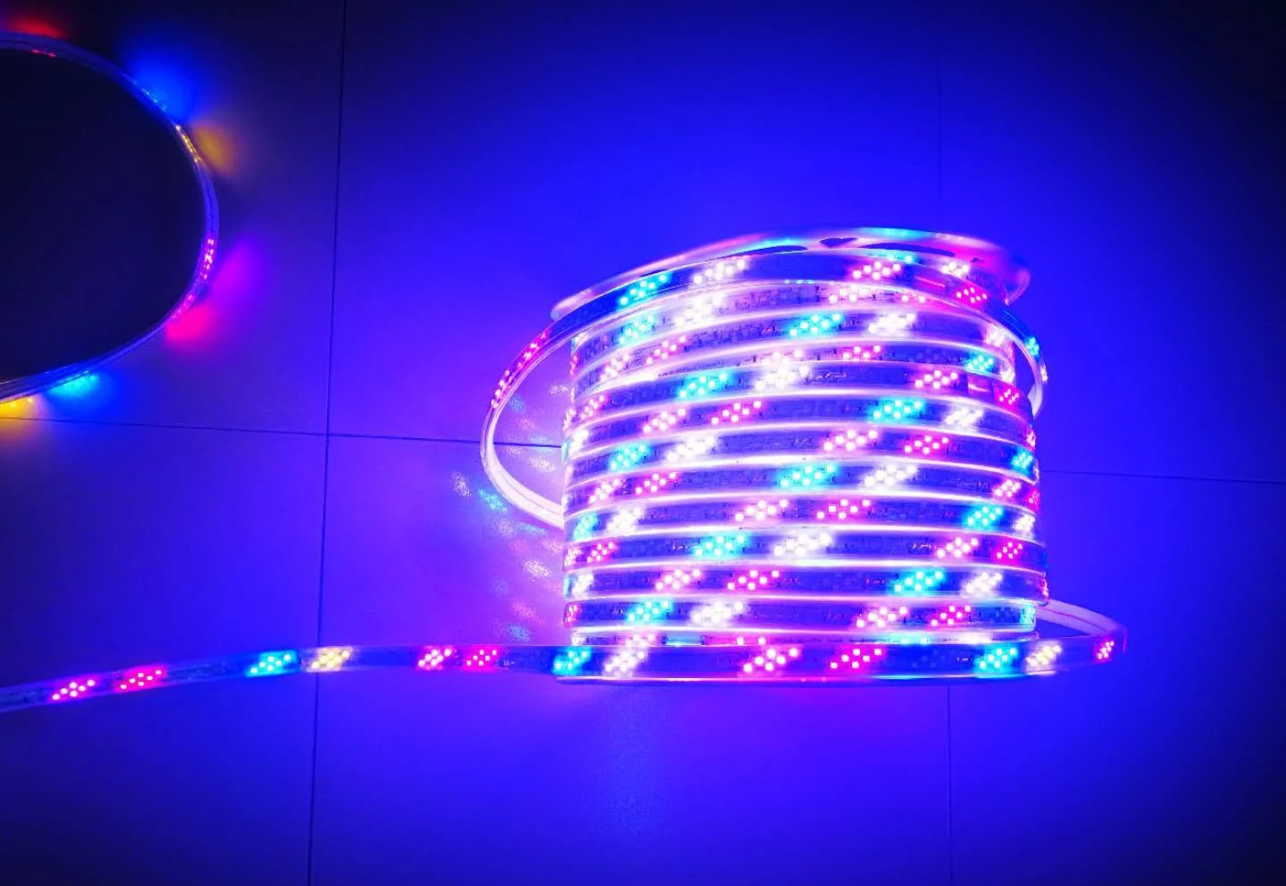 6 Colors RGB Running Jumping Flash 220V IP65 Led Rope Light Flexible Led Strip Light Focos Led Para Casa Horse Race Light 110V