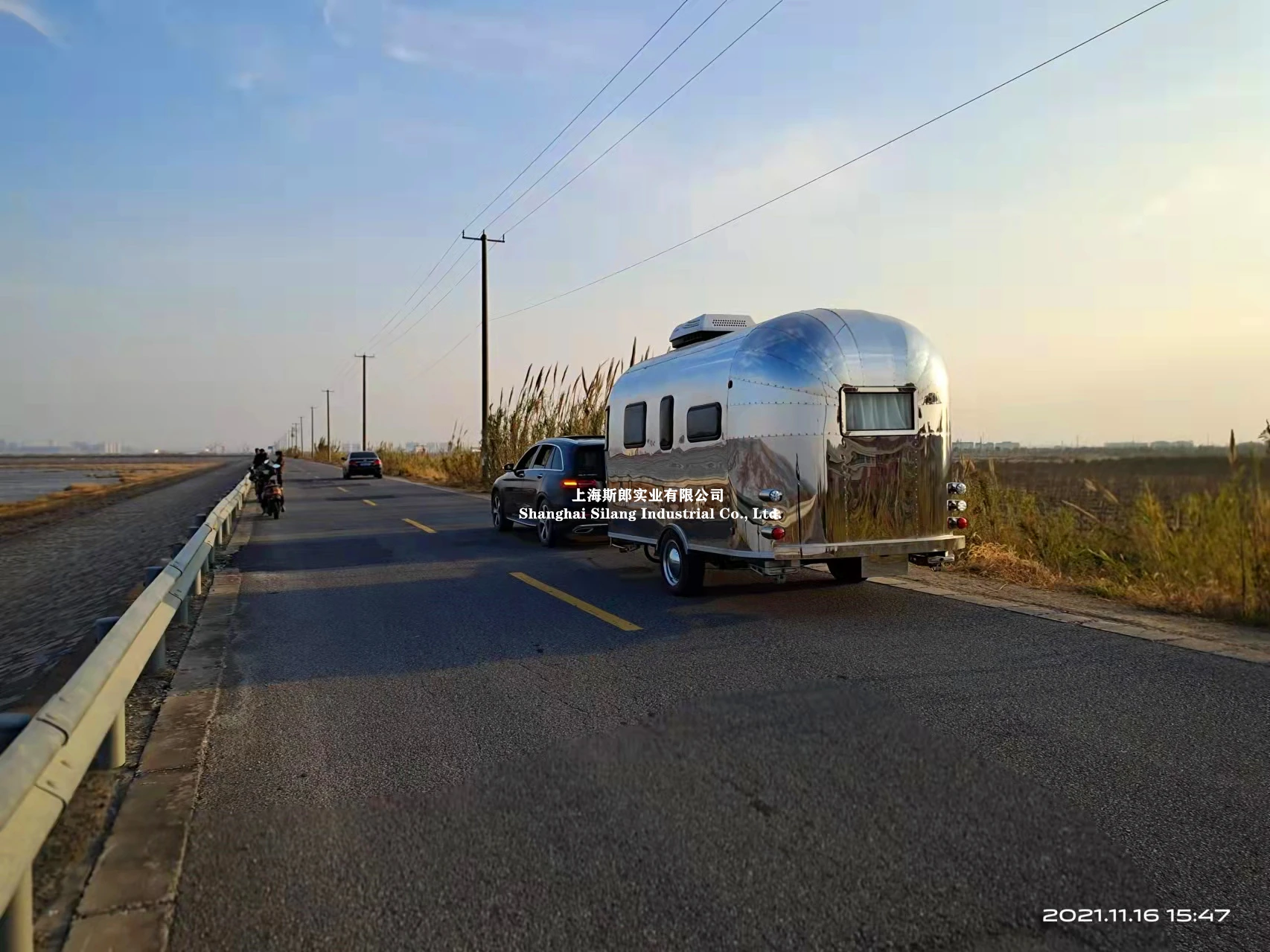 EU standard airstream trailer camping trailer with AL-KO chassis