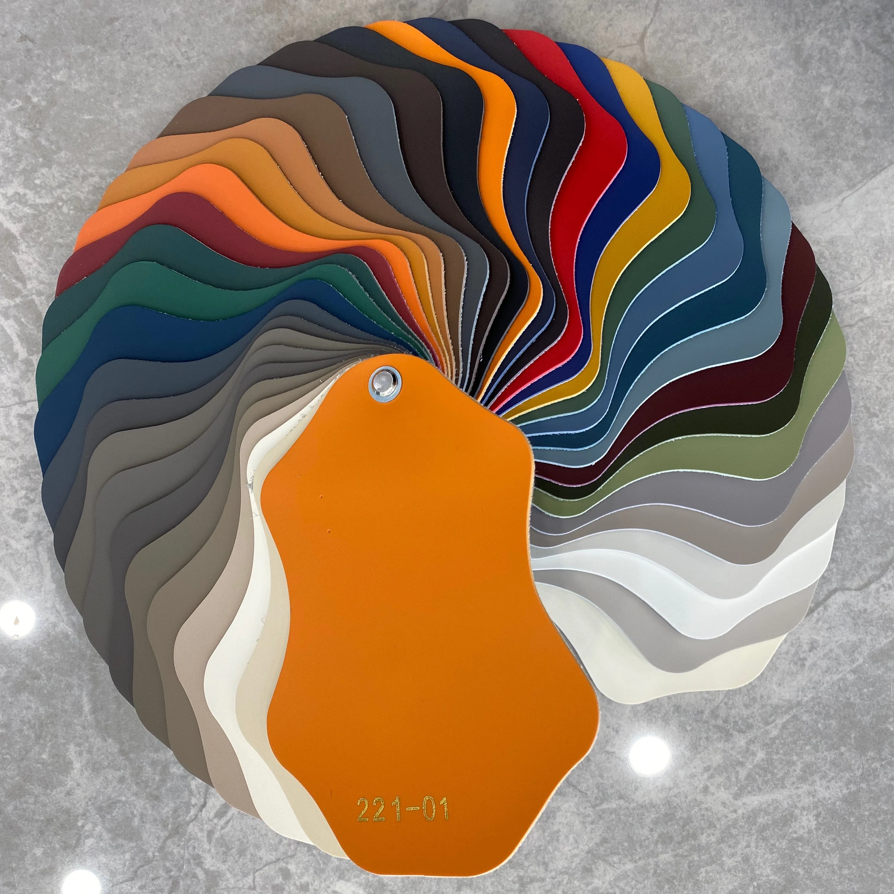 High quantity 1.8mm thickness saddle leather for chair pvc leather for sofa fabric faux leather