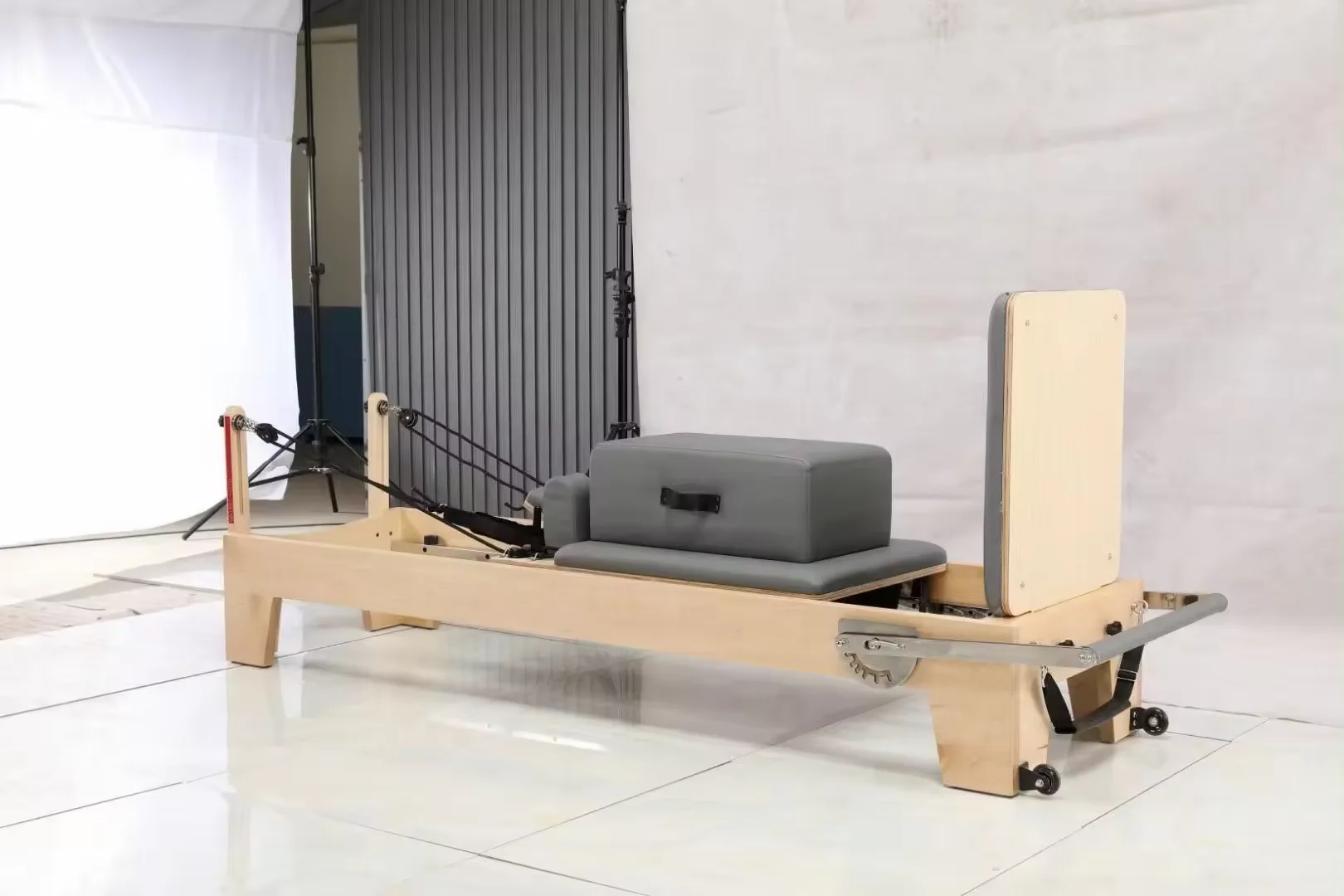 Wholesale Price Home Gym Cama Reformers Equipment Solid Oak Wood Reformer Pilates Bed Yoga Pilates Reformer Machine  for sale